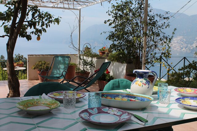 カーサ ノストラ - イット スピークス オブ ラブ ファミリー アンド ザ シー