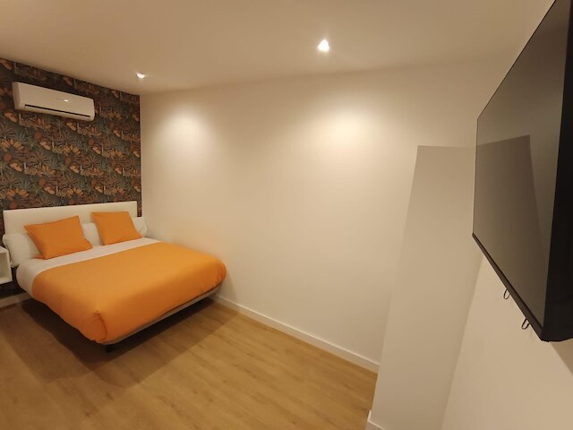 ホスタル ニュー ライフ マドリード