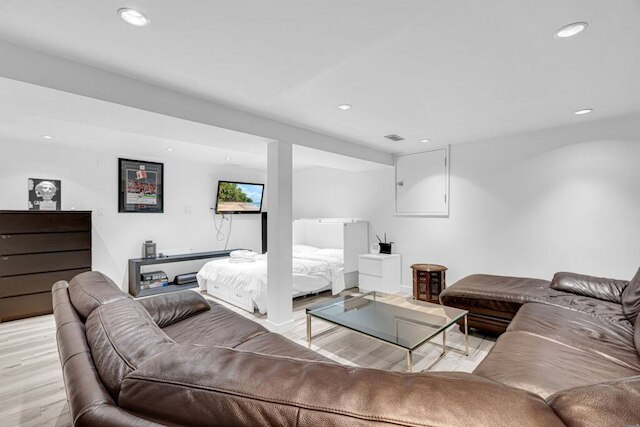 ブライト ベースメント スイート