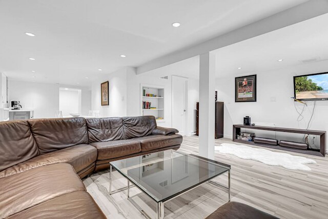 ブライト ベースメント スイート