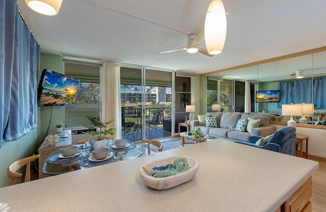 キヘイ カイ ナニ #8-363 1 ベッドルーム コンド