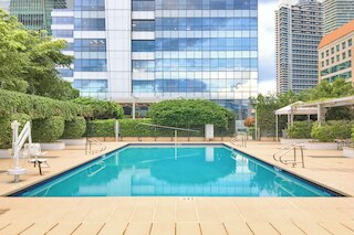 コンド ウィズ ビューズ フロム ザ ハイツ 4S