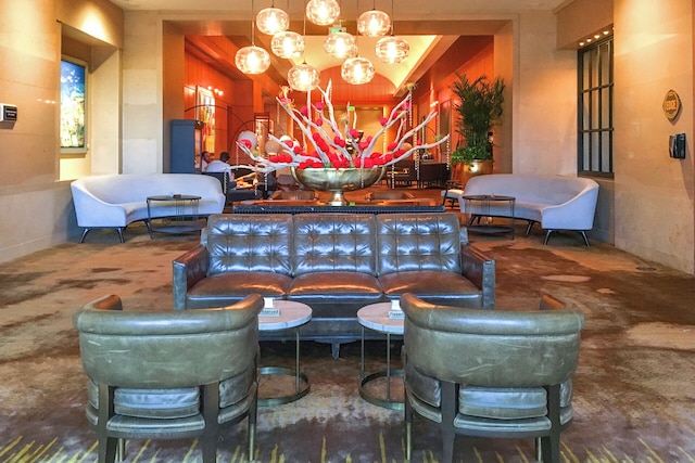 コンド ウィズ ビューズ フロム ザ ハイツ 4S