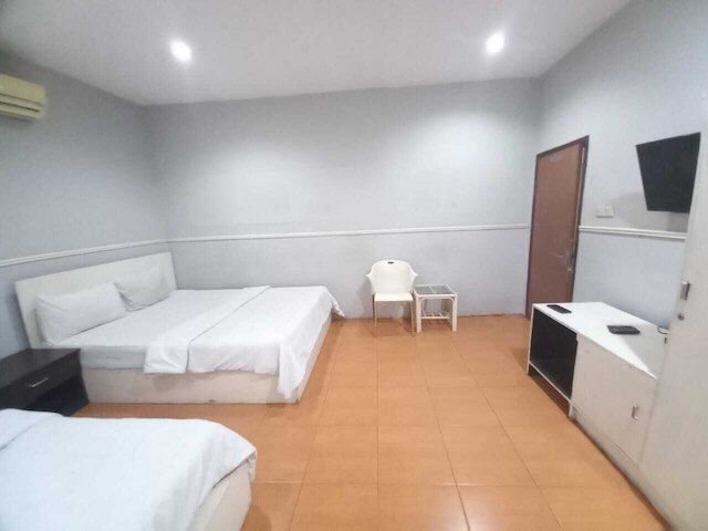 ホテル パトラディッサ スタシウン バンドン