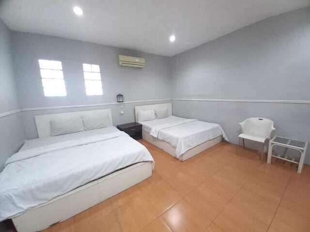 ホテル パトラディッサ スタシウン バンドン