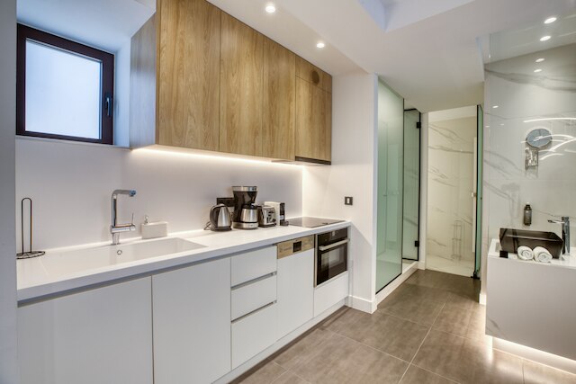 GSM エレベーテッド ラグジュアリー スイーツ