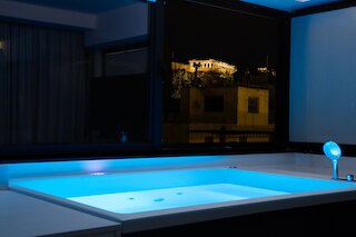 GSM エレベーテッド ラグジュアリー スイーツ