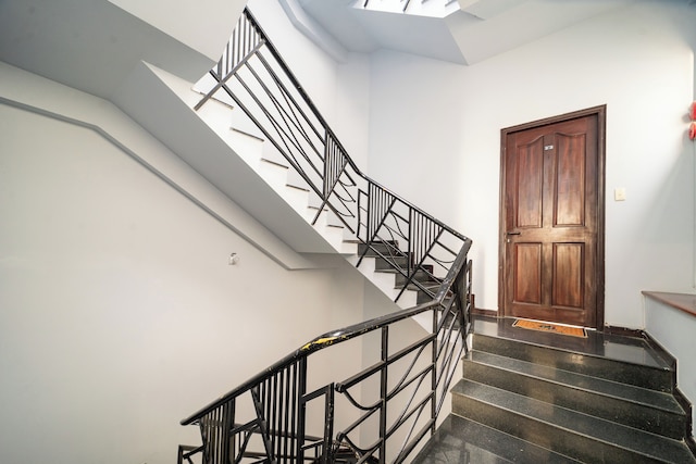 コンビニアホーム - チュオン クエン