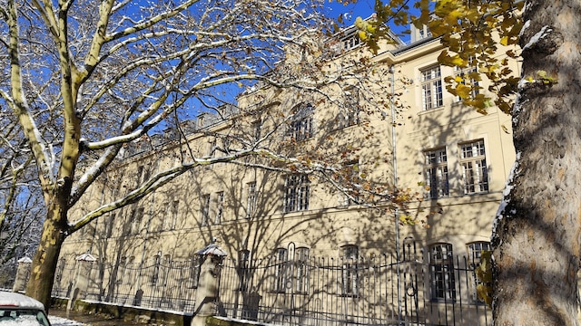 アパルトメンツ シュヴェーレ ライター シュトラーセ