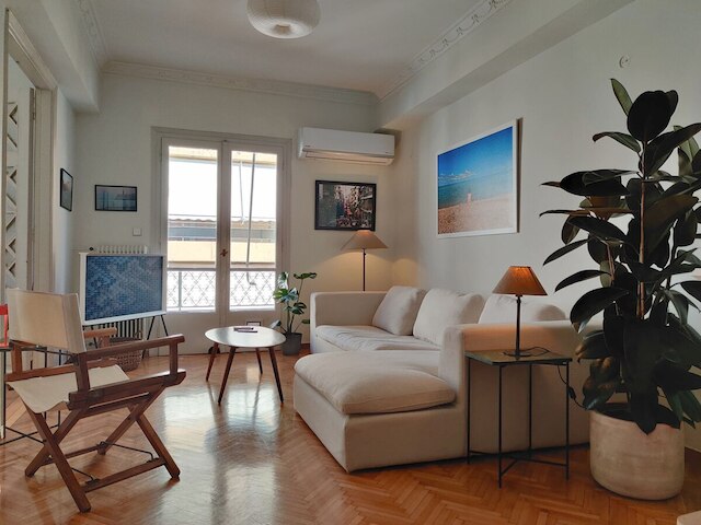 スタイリッシュ 1 ベッドルーム アパートメント ウィズ レトロ キッチン ビュー バルコニー