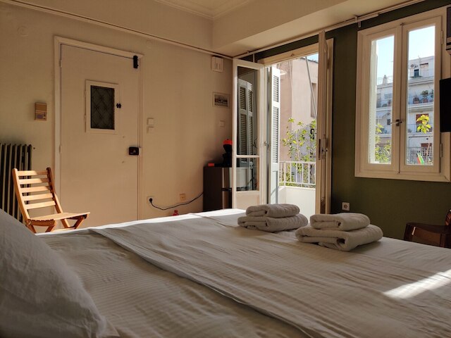 コージー 1 ベッドルーム アパートメント ウィズ バルコニー イン バイブレント エクサルヒア