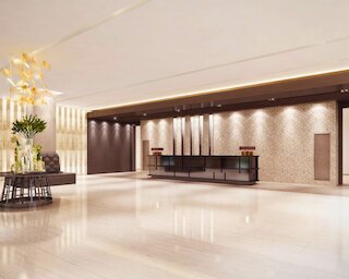 リブ ジャスト ステップス アウェイ フロム モール オブ アジア