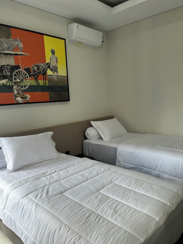 アルナ カラサン