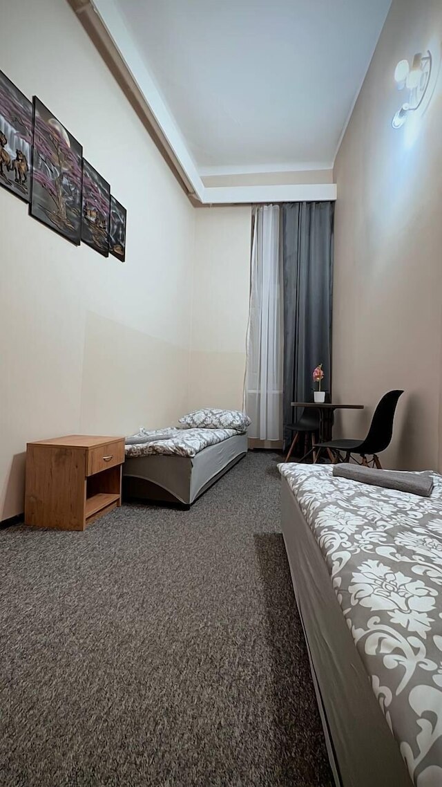 ファイブホステル