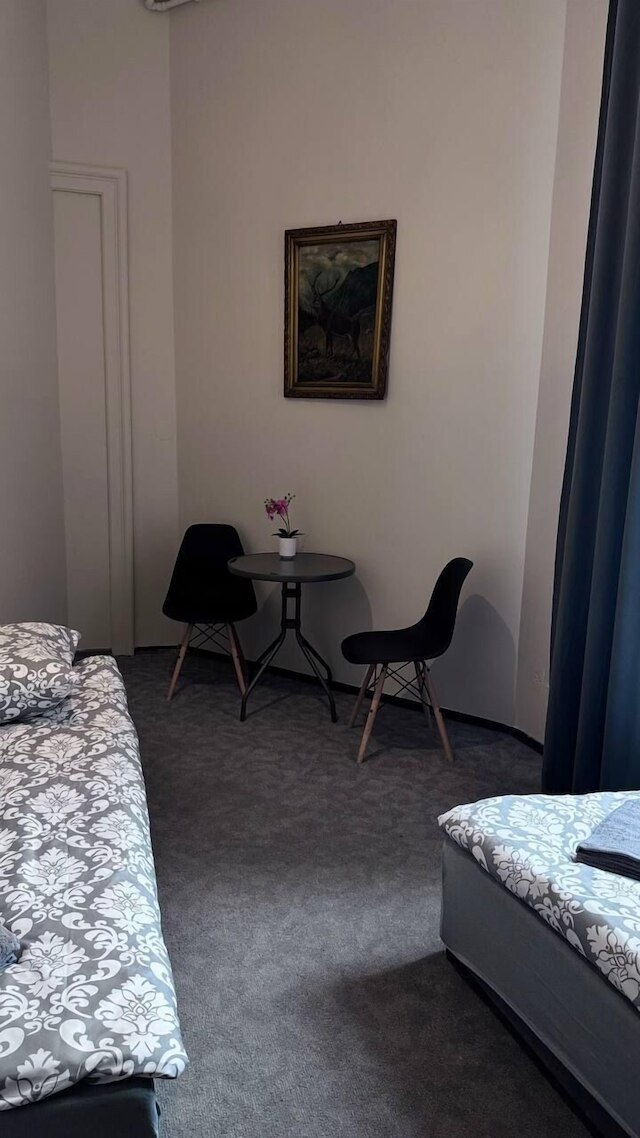 ファイブホステル