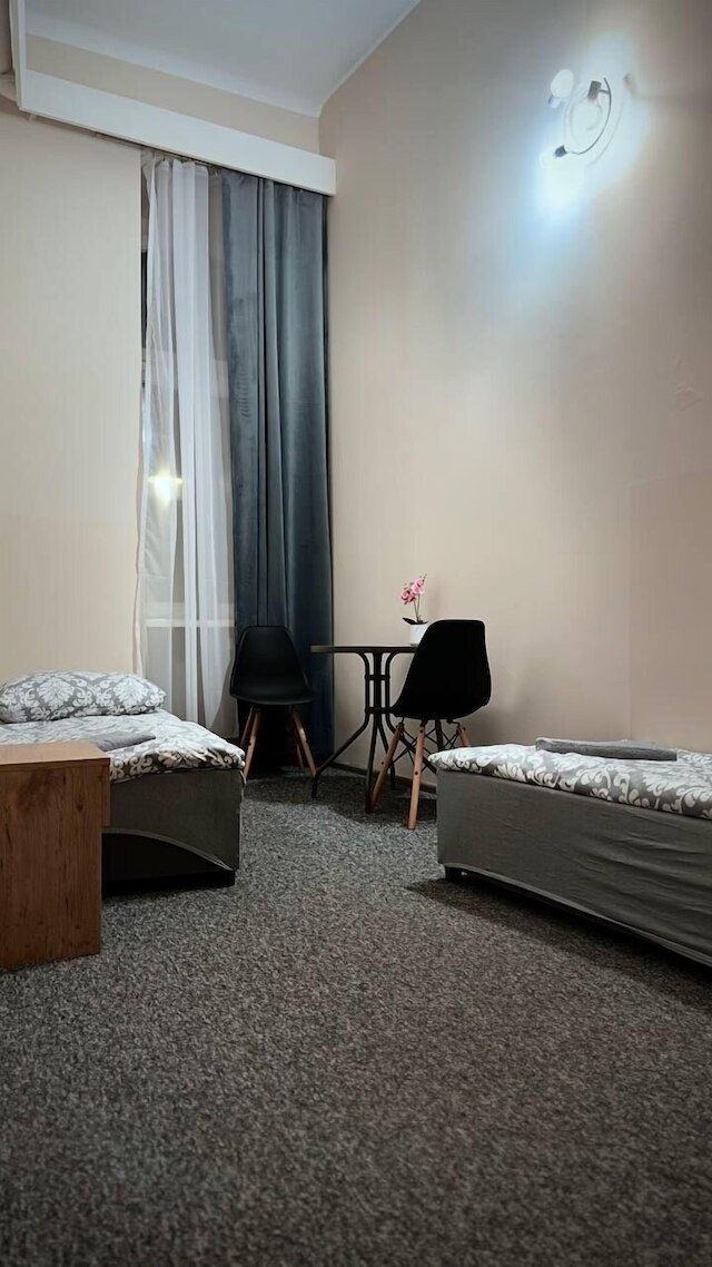 ファイブホステル