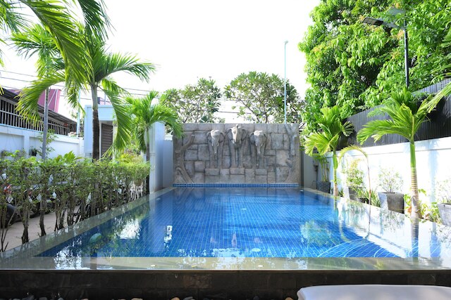 ライオン キング ブティック ホテル