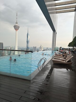 KLCC ビヨンド ホスピタリティ スイーツ プラチナム