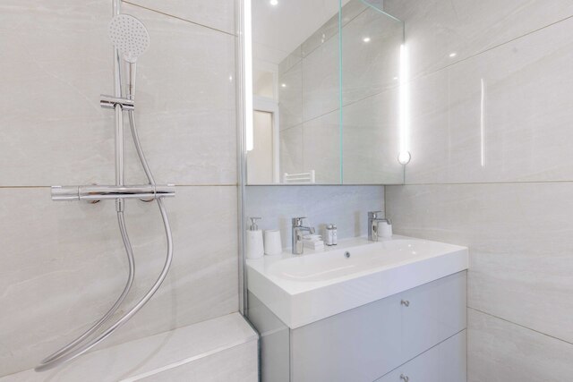 ワンダフル アパートメント 1ベッドルーム4人