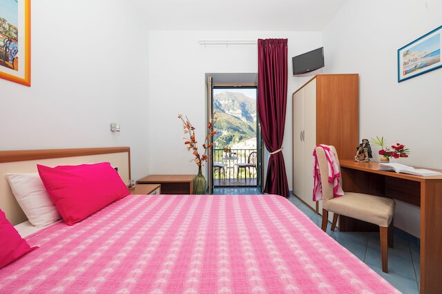 ディント ア トッレ ベッド & ブレックファースト