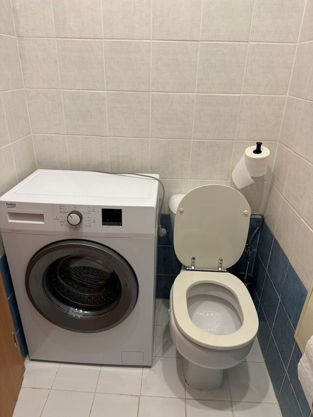 スタジオ - スリープス 2 - スモーキング オン バルコニー - ペッツ - WiFi