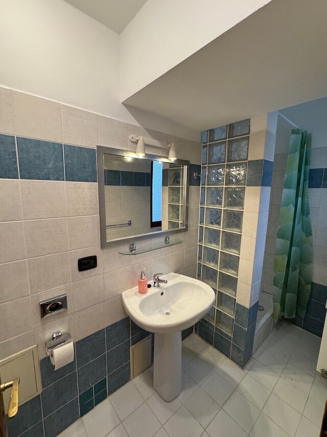 スタジオ - スリープス 2 - スモーキング オン バルコニー - ペッツ - WiFi