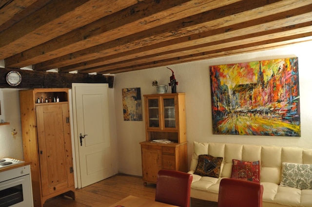 ロマンチック、セントラル シチュエイテッド 75m2 フラット