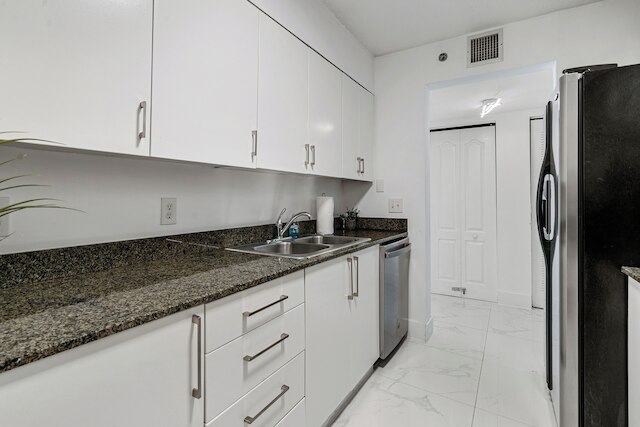 ブリッケル ハイフロア ラグジュアリー コンド