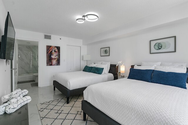 ブリッケル ハイフロア ラグジュアリー コンド