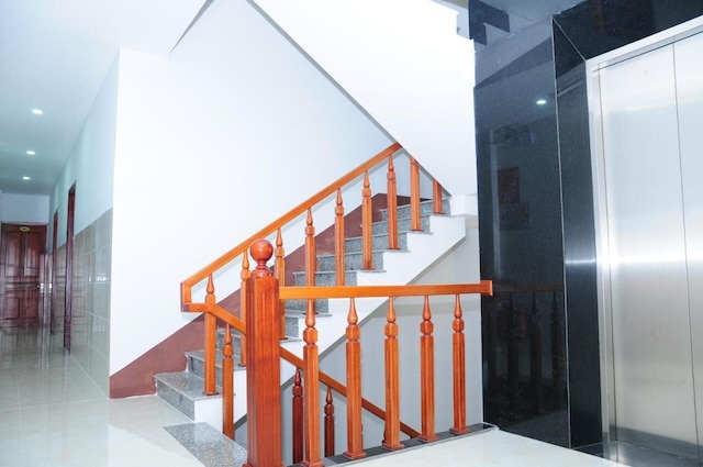 メゾン ニャ 16 グエン クエン