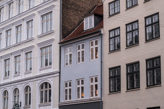 ザ リトル ブルー ハウス バイ ダニエル & ジェイコブズ