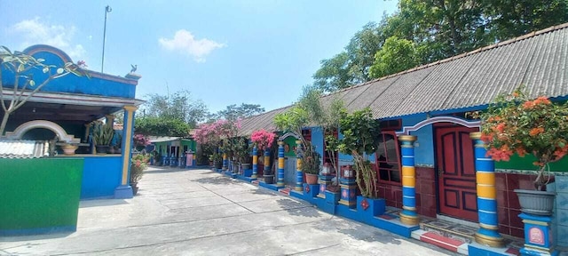 OYO 94370 レスティン ホームステイ モンジャリ