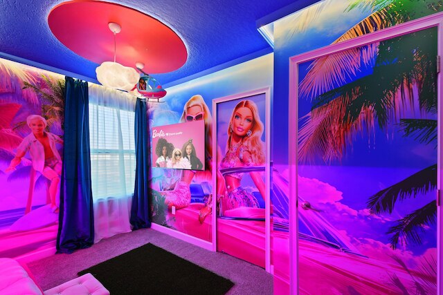 エピック ファミリー ゲッタウェイ: テーマ ヴィラ ニア ディズニー !