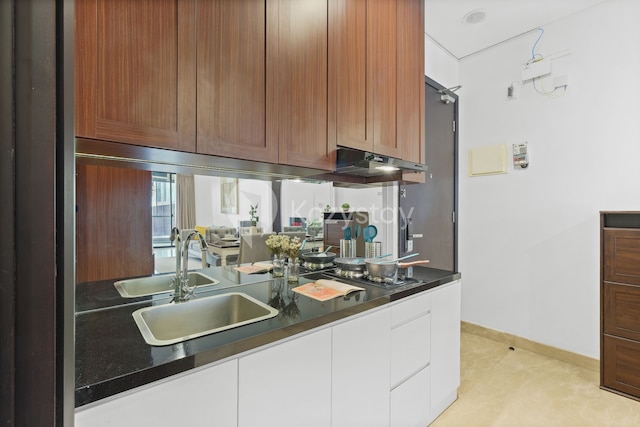 キロ バイ コージーステイ - スディルマン