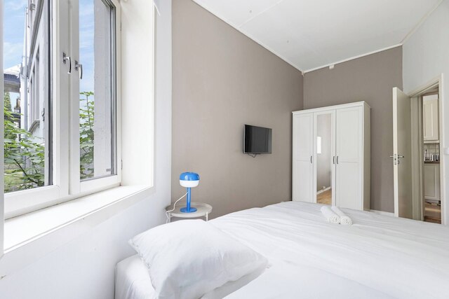 コージー 3ベッドルーム アパートメント セントラル