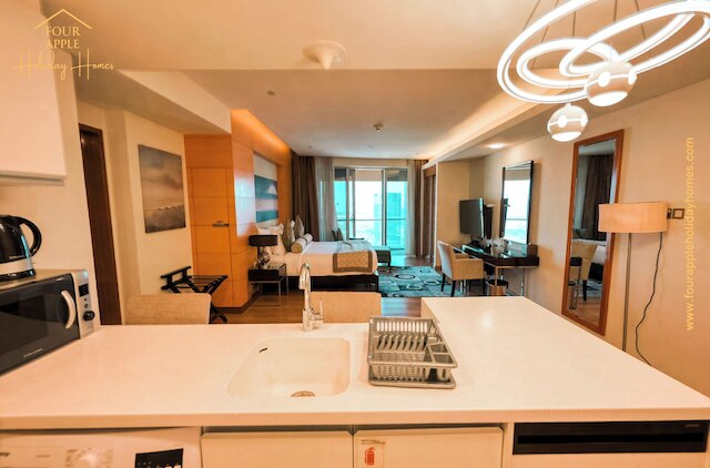 シーニック スタジオ ファッション アベニュー