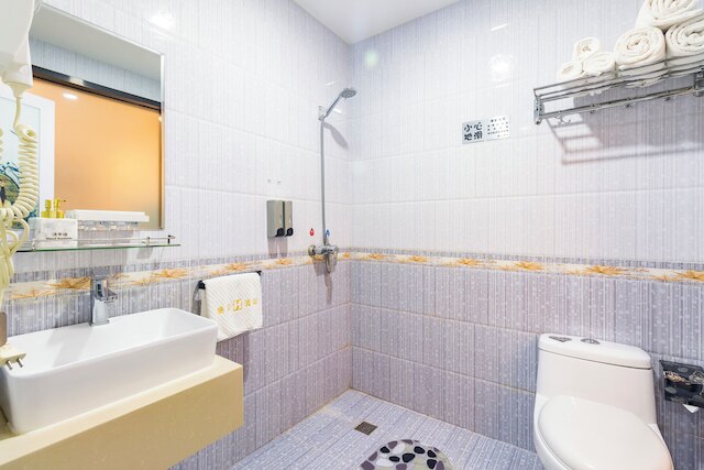 Dequan HoteTempleofHeaven EastGateBranch