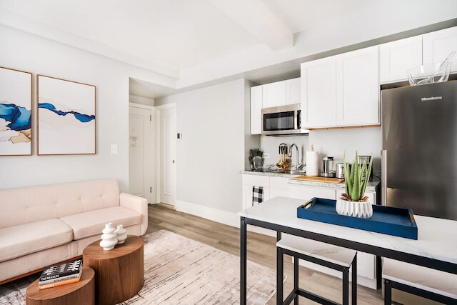 73-806 ニュー 1 ベッドルーム 1 バスルーム UWS ドアマン ジム