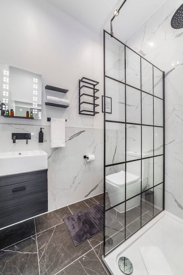 コージー アンド モダン デュプレックス イン ザ ハート オブ アールズ コート