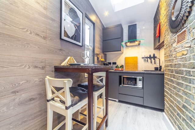 スタジオ 1 - チャーミング スタジオ イン アールズコート