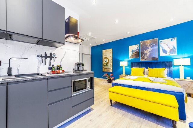 ラブリー スタジオ イン アールズコート