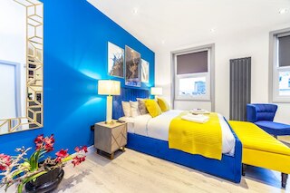 ラブリー スタジオ イン アールズコート