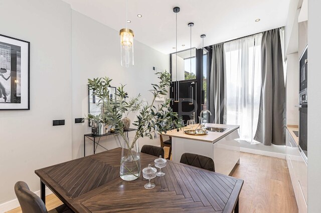 フラット 5 10m ウォーク トゥ ベルナベウ レアルマドリード スタジアム