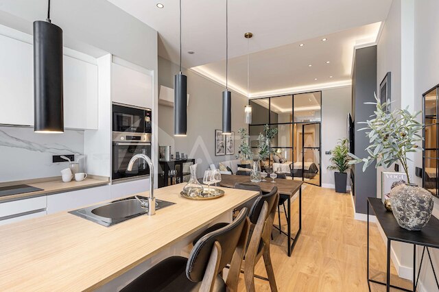 フラット 5 10m ウォーク トゥ ベルナベウ レアルマドリード スタジアム