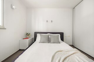 オールド ノース チャーミング ステイ バイ シー アンド レント