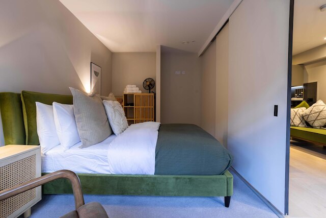 ヴェルダナ スイート 1ベッドルーム フラット ニア センター