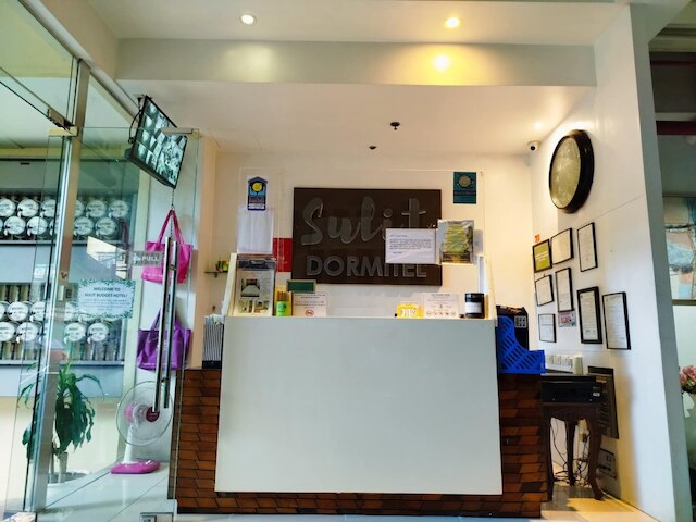 スリット バジェット ホテル