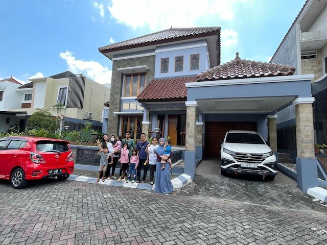 グリヤ カニア メラピ