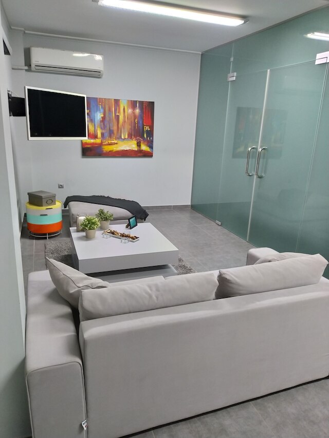 アカデミーズ モダン アパートメンツ バイ アテネズ アーバン リトリート