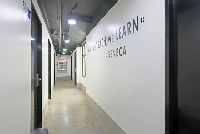 マイタウン マドリード, クラッシー ホステル バンクベッド マカティ メトロ マニラ